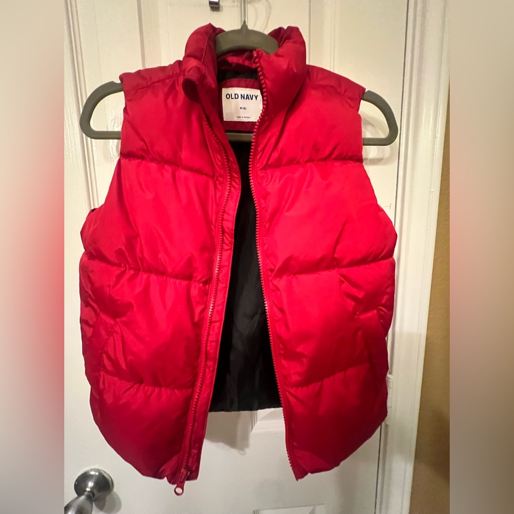 Old Navy Kids Red Puffer Vest, size 8 (medium)